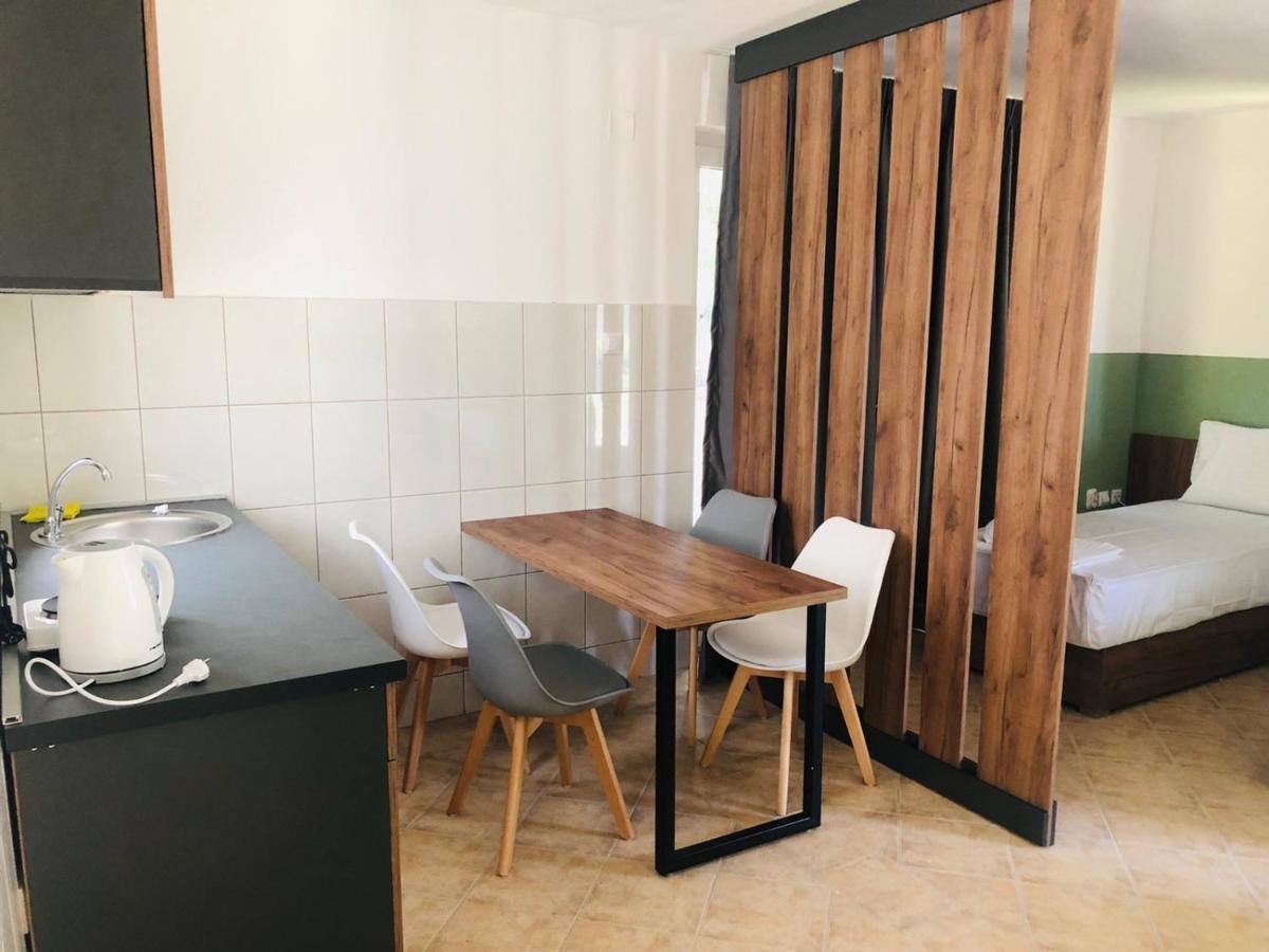 Fuk-Tak'S Bungalow Sztar Sztar Dojran Kültér fotó