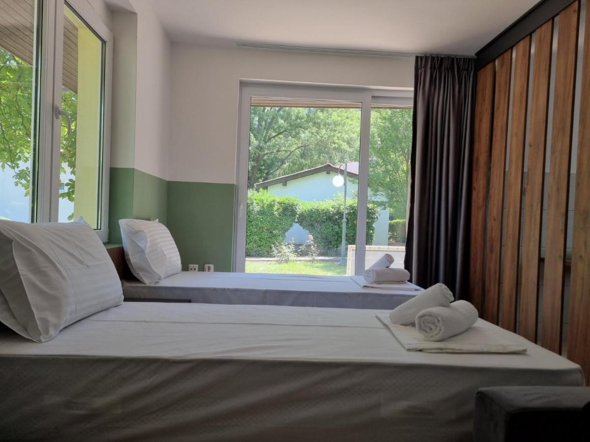 Fuk-Tak'S Bungalow Sztar Sztar Dojran Kültér fotó