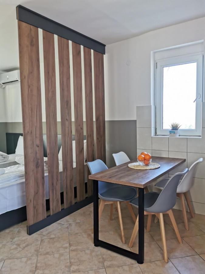 Fuk-Tak'S Bungalow Sztar Sztar Dojran Kültér fotó