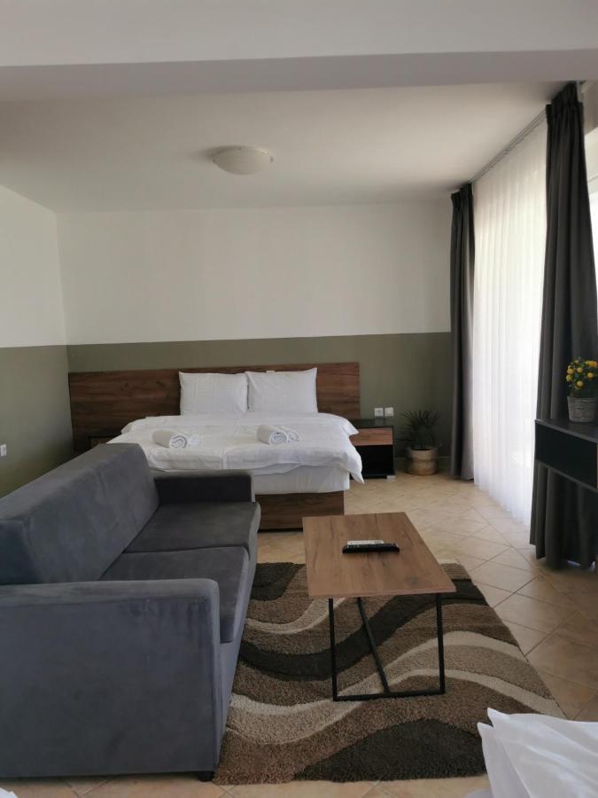 Fuk-Tak'S Bungalow Sztar Sztar Dojran Kültér fotó