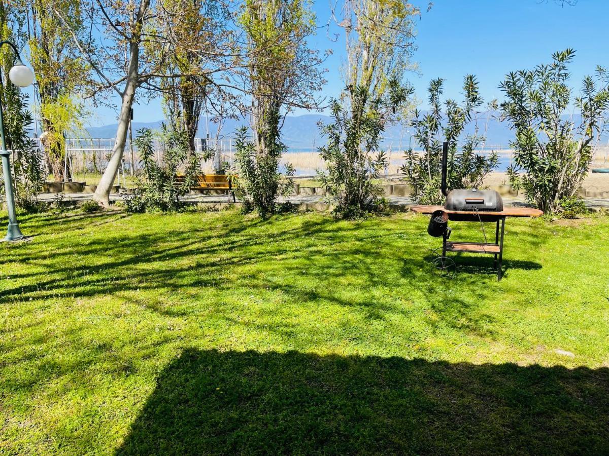 Fuk-Tak'S Bungalow Sztar Sztar Dojran Kültér fotó