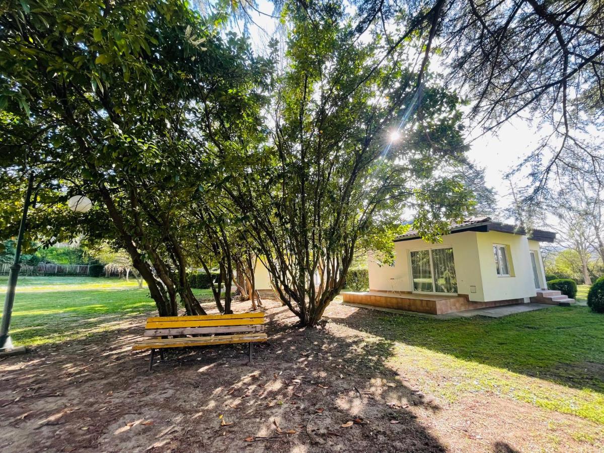 Fuk-Tak'S Bungalow Sztar Sztar Dojran Kültér fotó