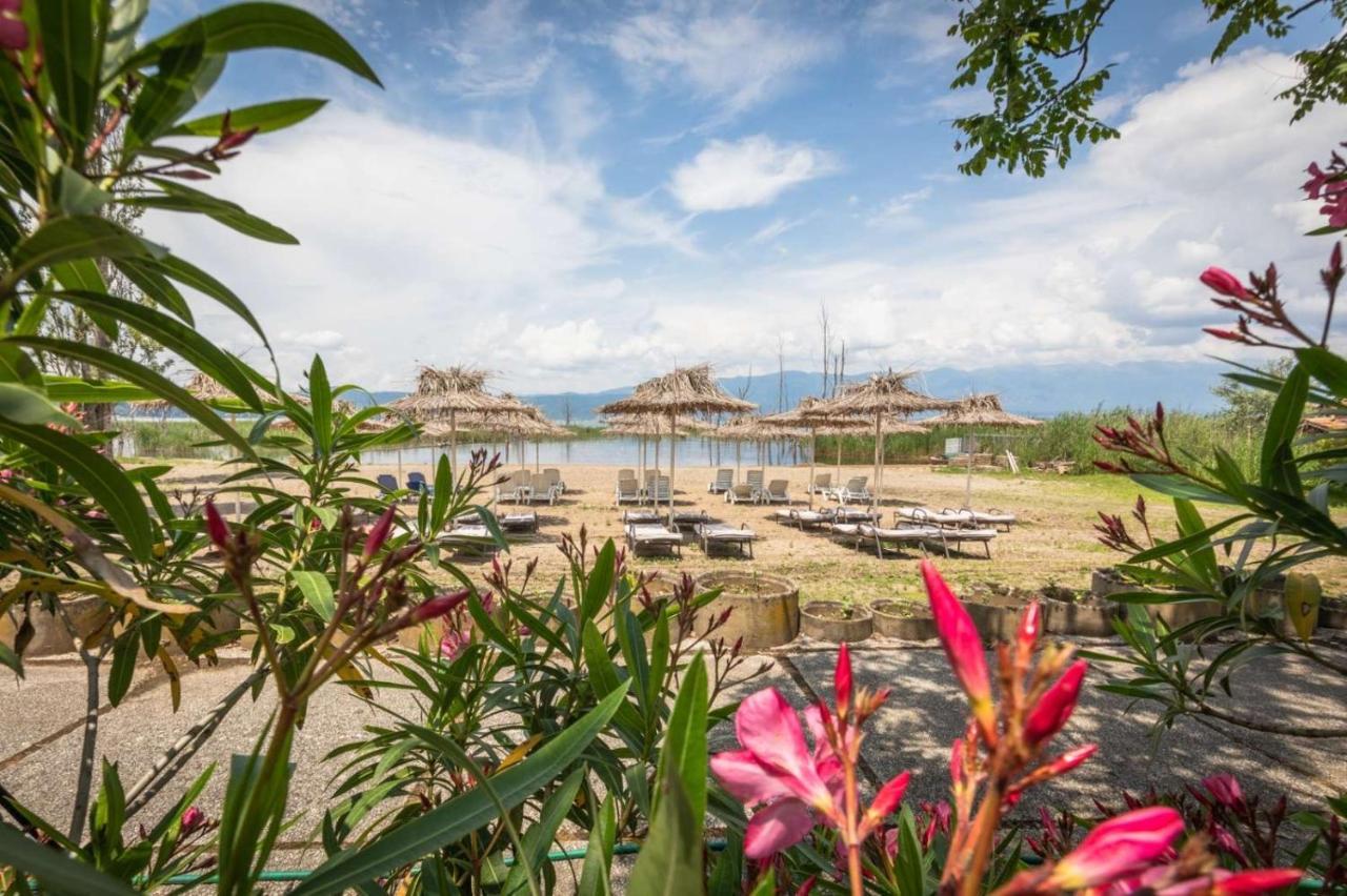 Fuk-Tak'S Bungalow Sztar Sztar Dojran Kültér fotó